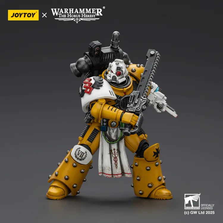 JOYTOY - Imperial Fists Legion Apothecary - Image 3