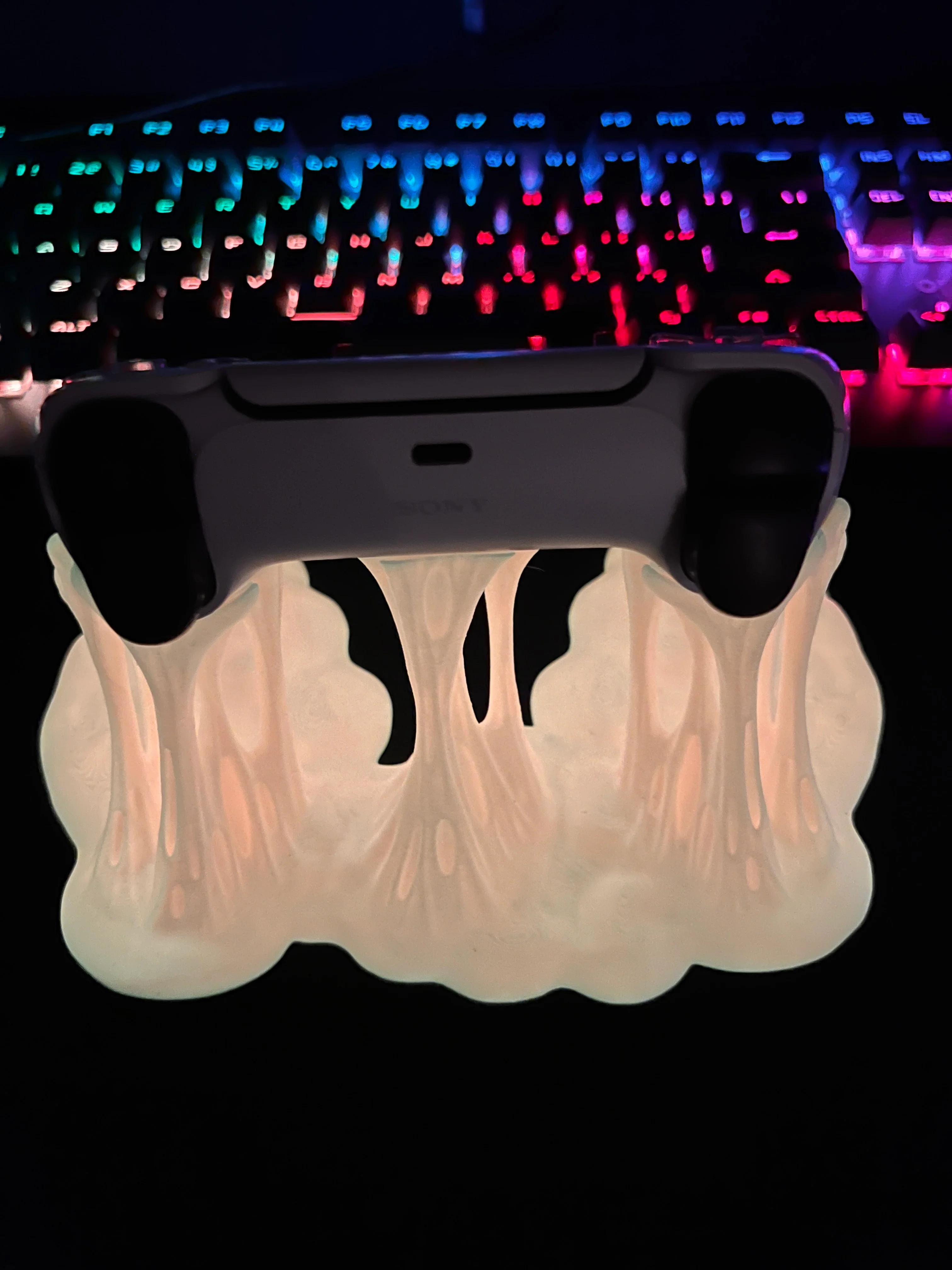 Sticky Goo Controller Holder (XBOX and PS5) - Image 3