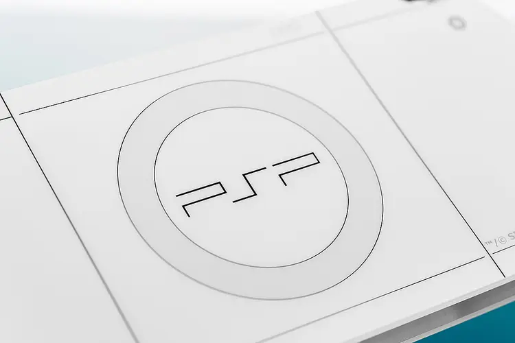 PSP™ (PlayStation™Portable) Rattle Acrylic Stand: White Ver. - Image 6